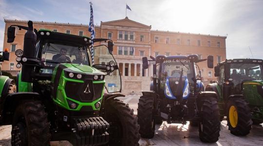 Miniszterek jönnek-mennek: újabb vezető távozott a görög botránytárcától