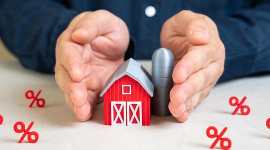 Az agrárium kamatvágást vár, Varga Mihály viszont így érvel