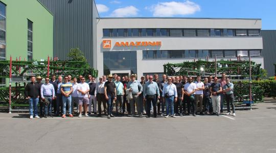 Testközelből a jövő mezőgazdasága: hatalmas sikert aratott az AMAZONE Amatechnica