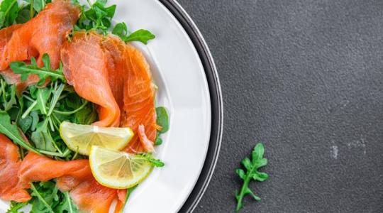 Ez történik a vérnyomásoddal, ha rendszeresen eszel lazacot