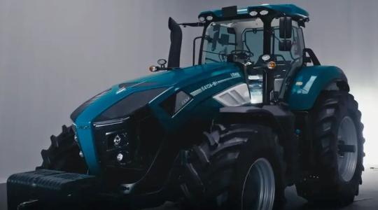 410 lóerős hibrid óriással lép szintet a LOVOL – bemutatkozott az E4104-8H zászlóshajó traktor