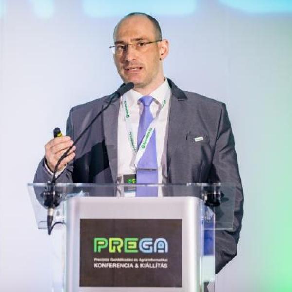 Dr. Mesterházi Péter Ákos